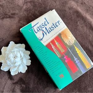 NIB Tassel Master